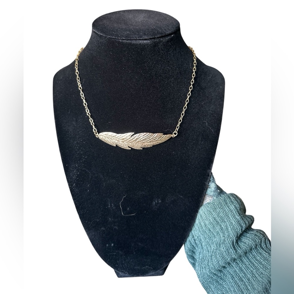 Faux Gold Feather Necklace
